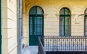 Jenny Luxury Two Bedrooms Apartment.